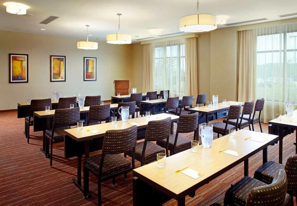 Courtyard By Marriott Pittsburgh Meadow Lands Hotel Washington