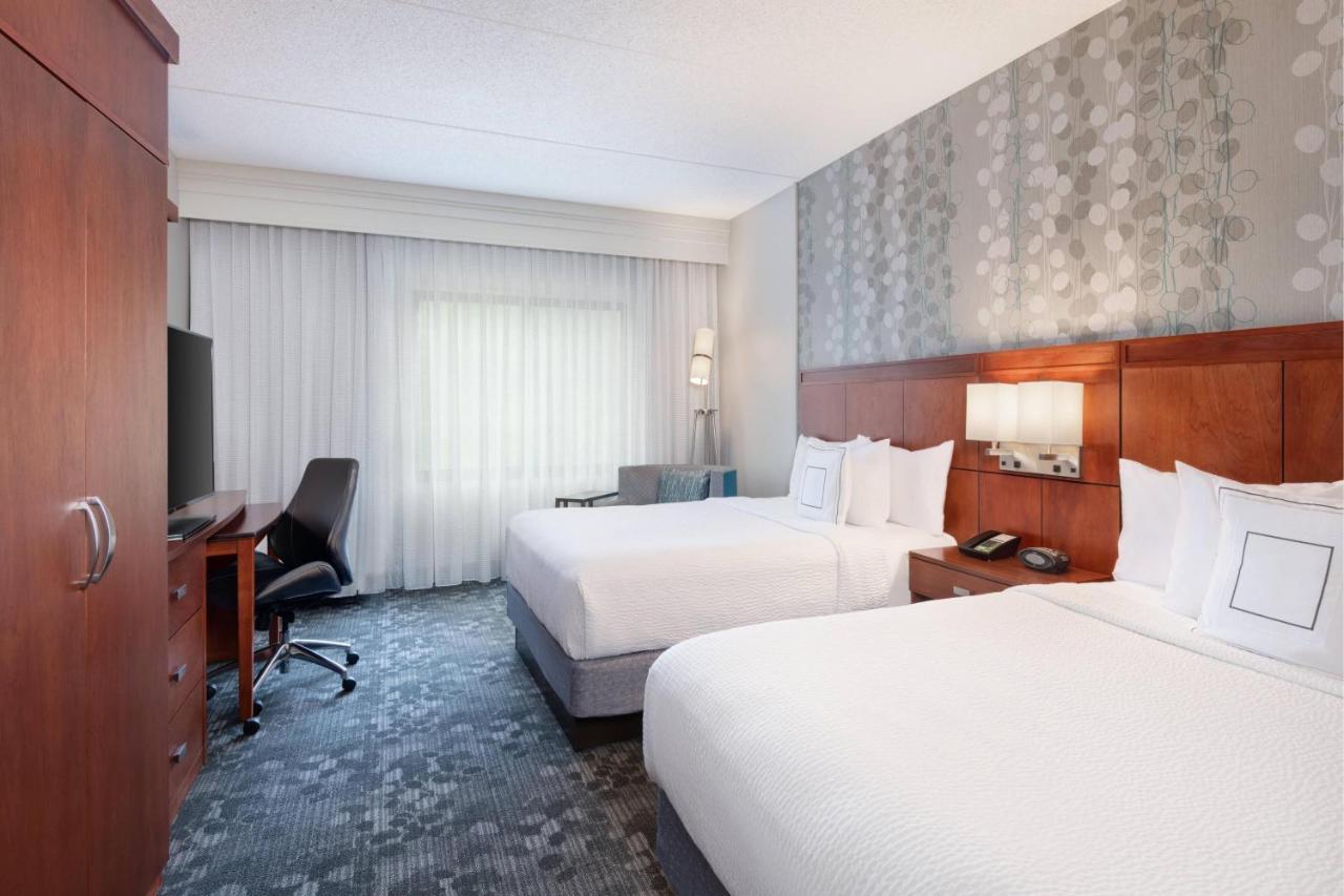Hotel Courtyard By Marriott Pittsburgh Meadow Lands 3*