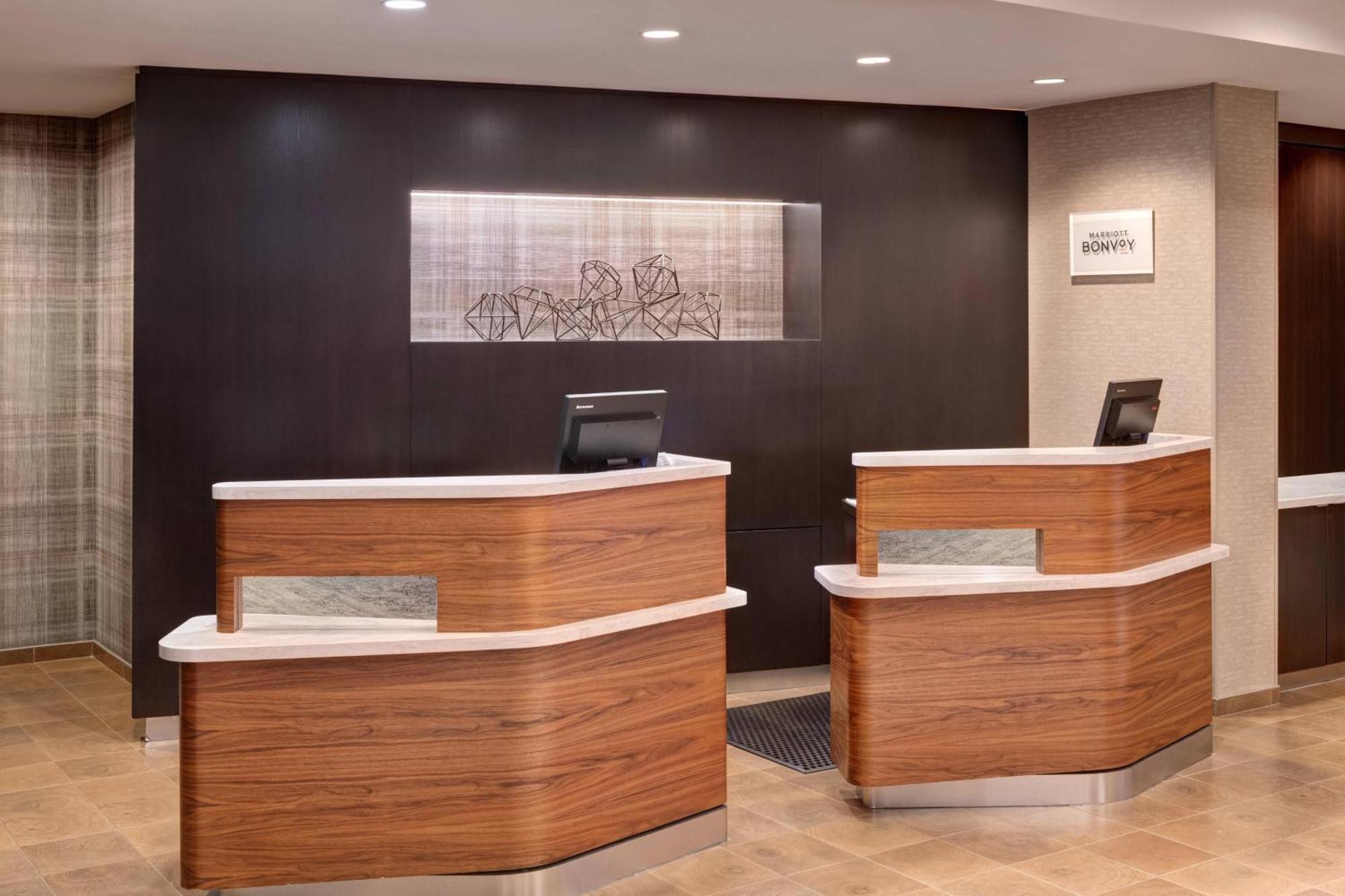 Hotel Courtyard By Marriott Pittsburgh Meadow Lands