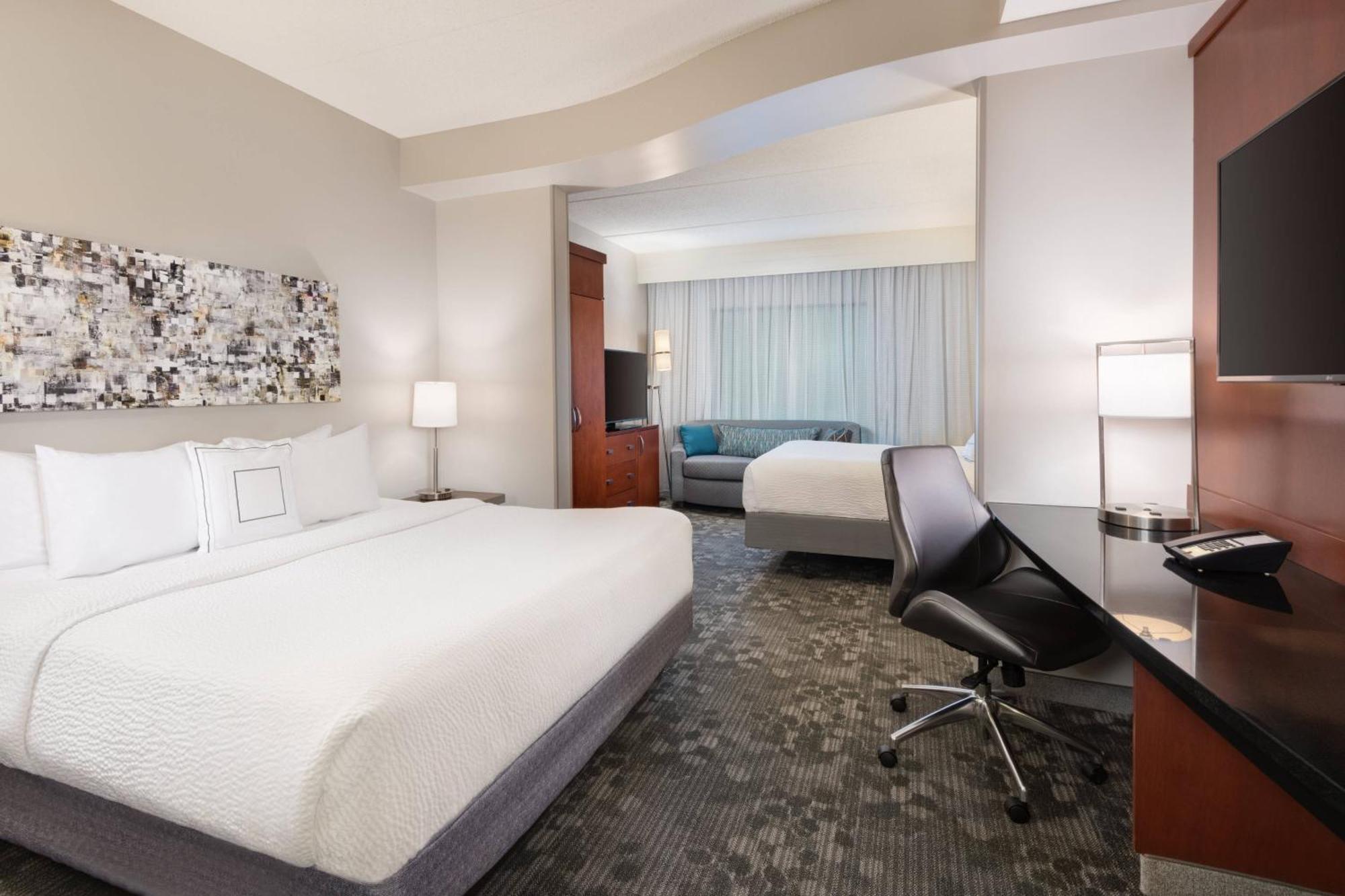 Hotel Courtyard By Marriott Pittsburgh Meadow Lands 3*