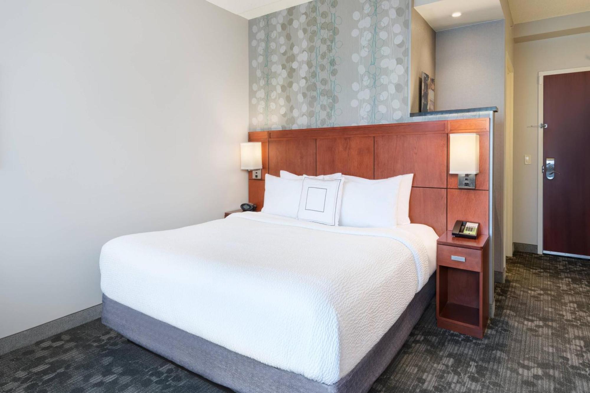Hotel Courtyard By Marriott Pittsburgh Meadow Lands 3*