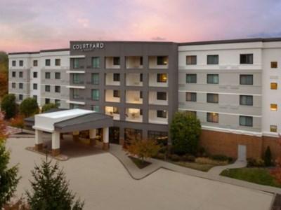 Courtyard By Marriott Pittsburgh Meadow Lands Hotel