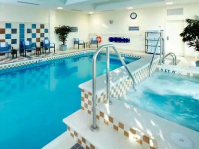 Hotel Courtyard By Marriott Pittsburgh Meadow Lands 3*
