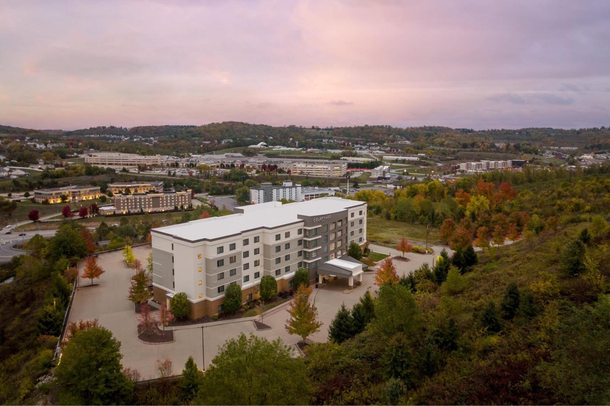 Courtyard By Marriott Pittsburgh Meadow Lands Washington
