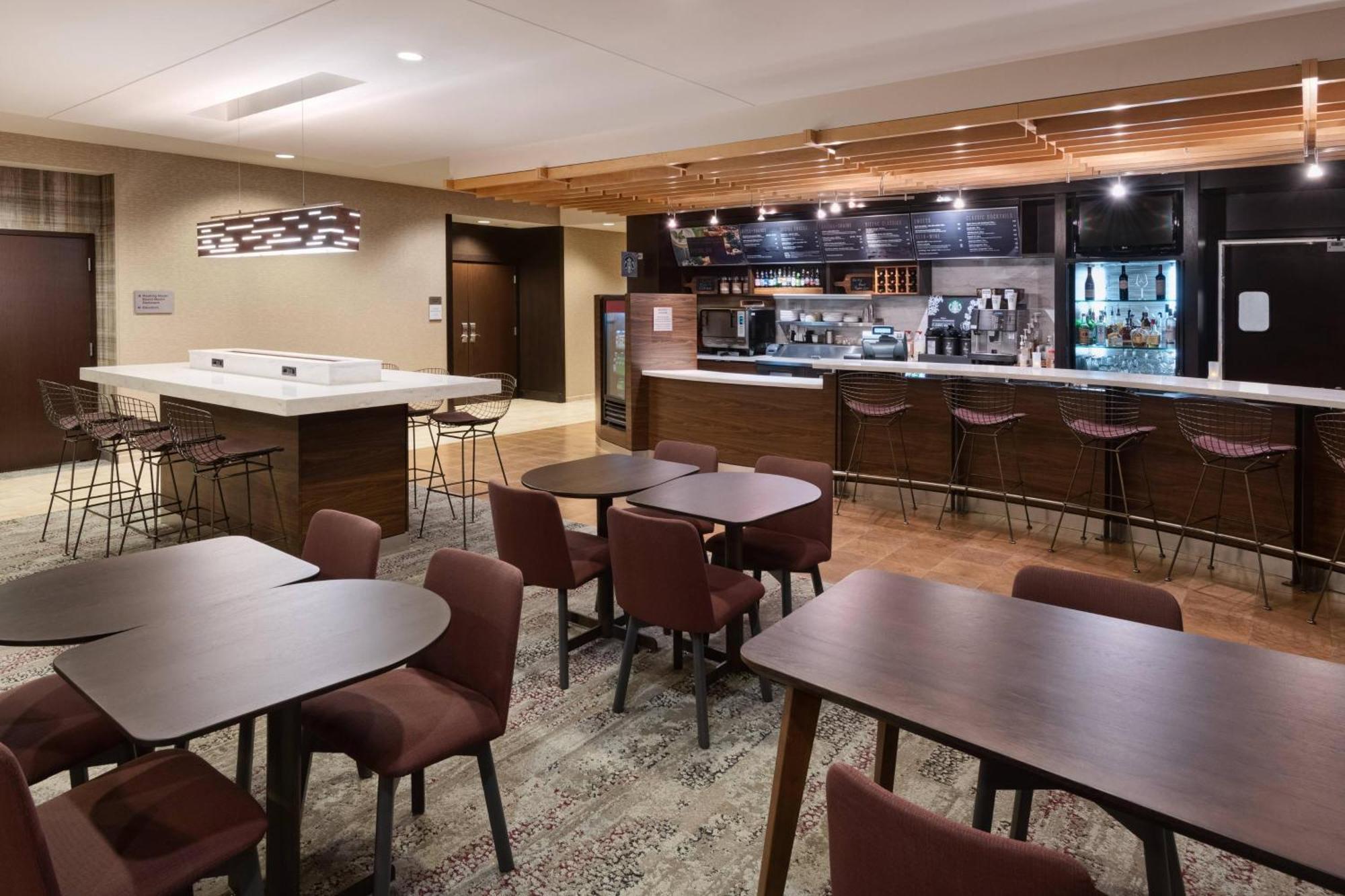 Hotel Courtyard By Marriott Pittsburgh Meadow Lands 3*