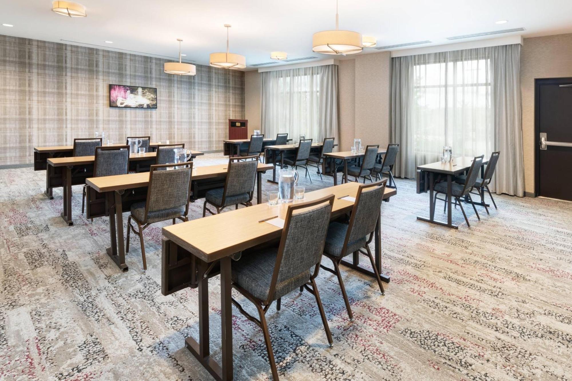 Courtyard By Marriott Pittsburgh Meadow Lands 3* Washington