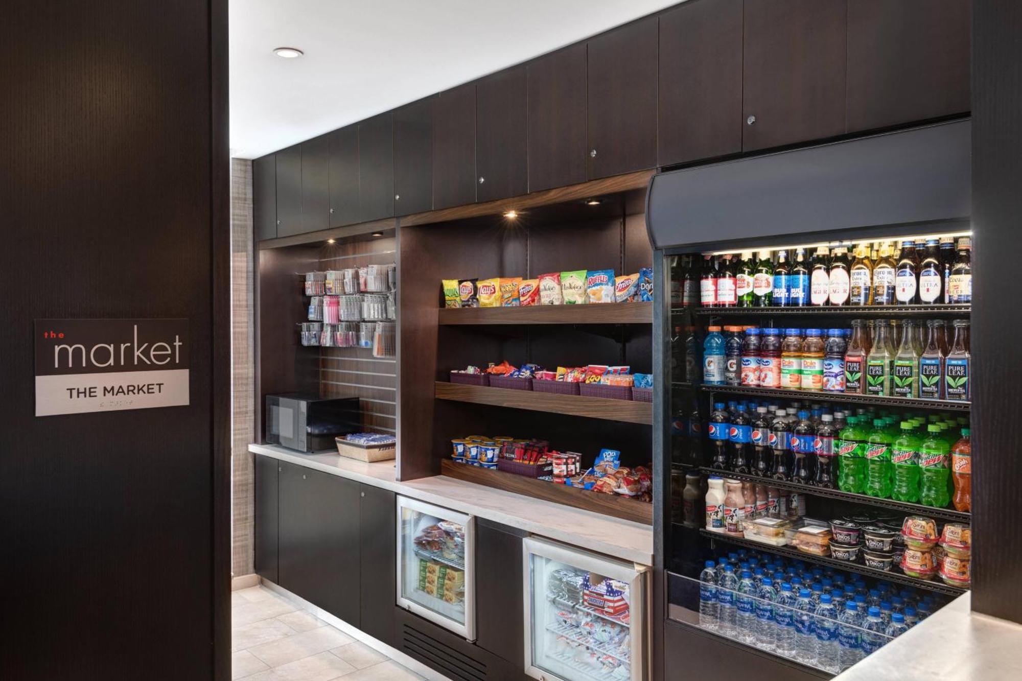 Courtyard By Marriott Pittsburgh Meadow Lands 3*