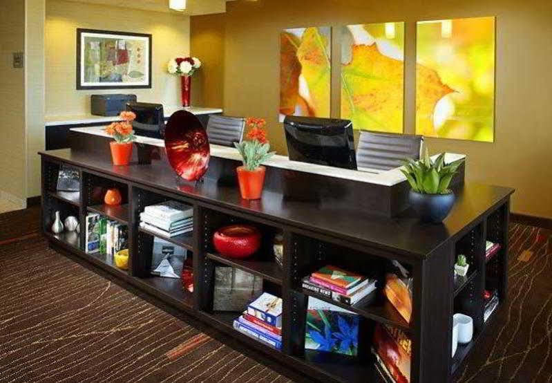 Courtyard By Marriott Pittsburgh Meadow Lands Hotel 3*