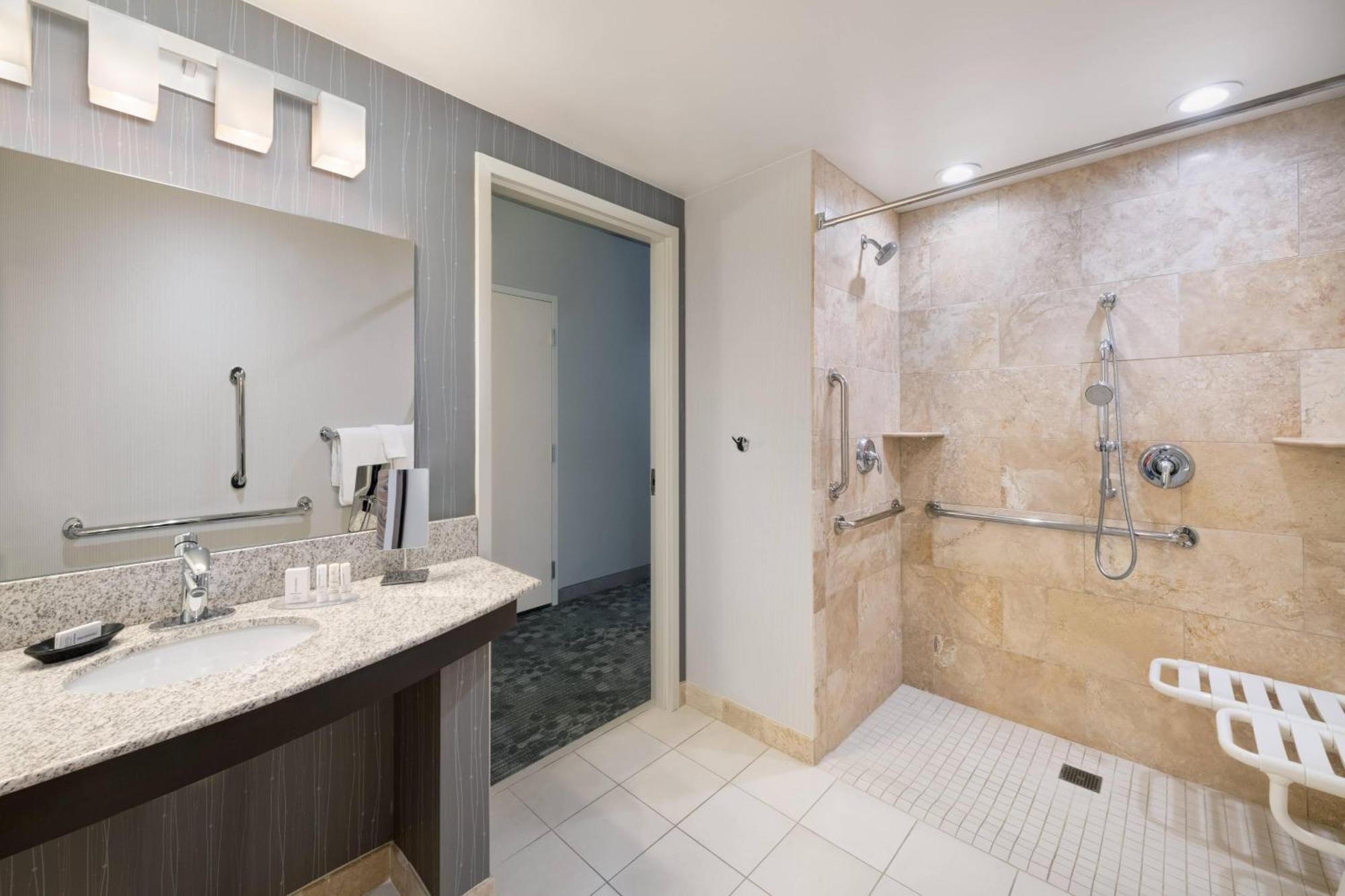Courtyard By Marriott Pittsburgh Meadow Lands